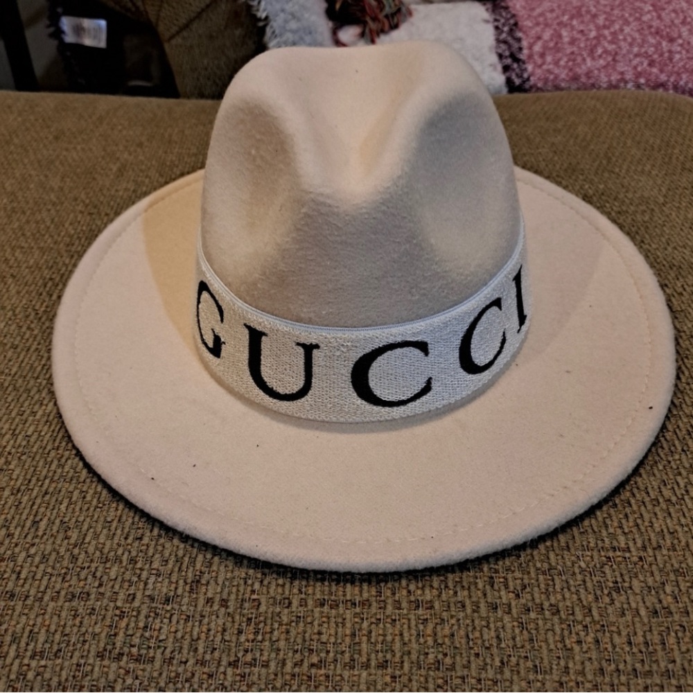 Gucci tan camel fedora hat